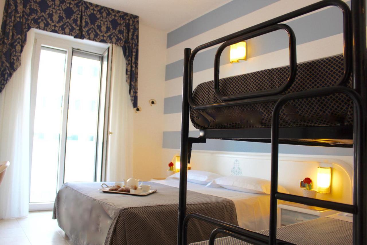 Hotel Du Soleil Rimini Esterno foto
