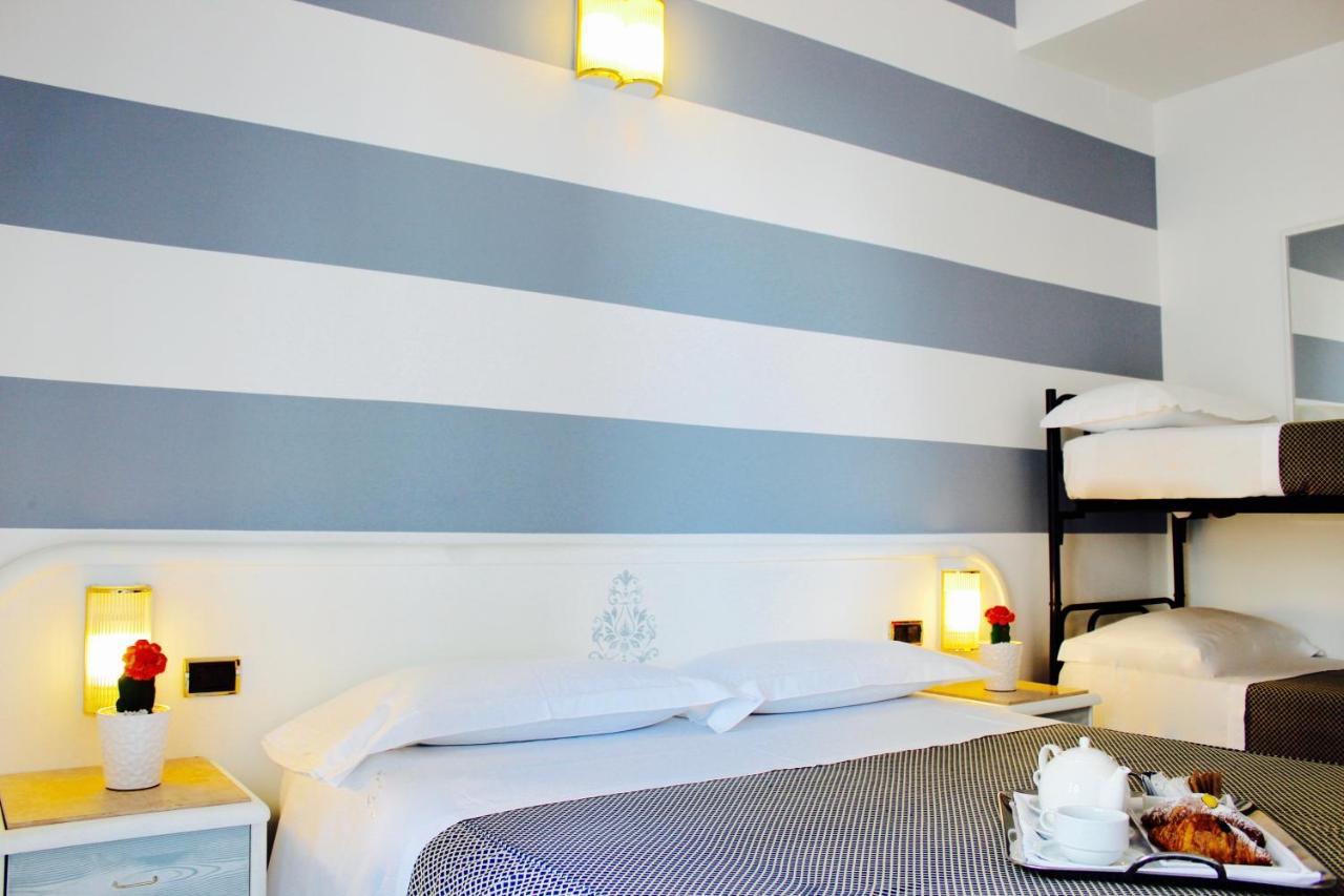 Hotel Du Soleil Rimini Esterno foto