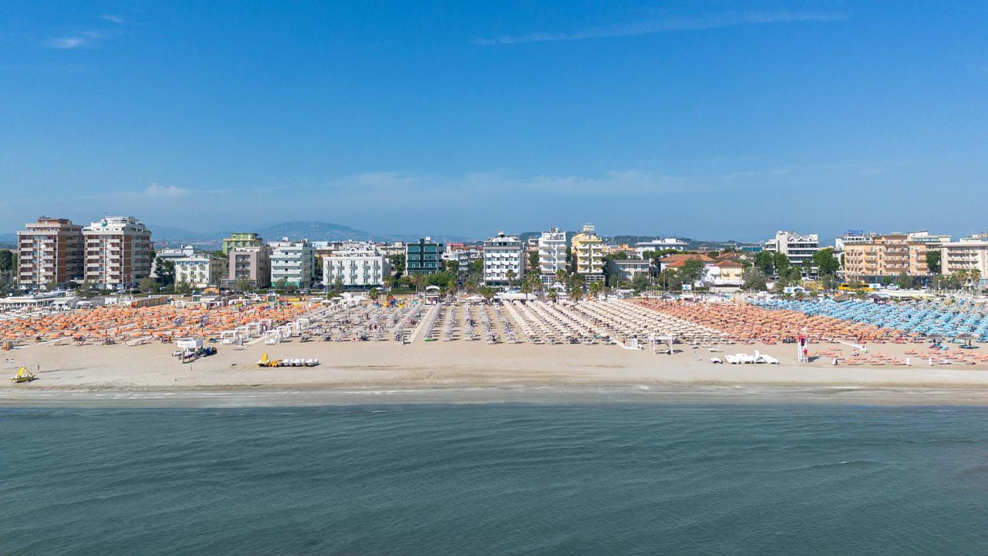 Hotel Du Soleil Rimini Esterno foto