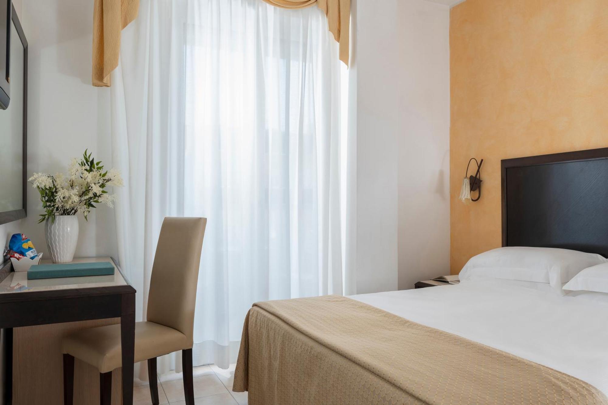 Hotel Du Soleil Rimini Esterno foto