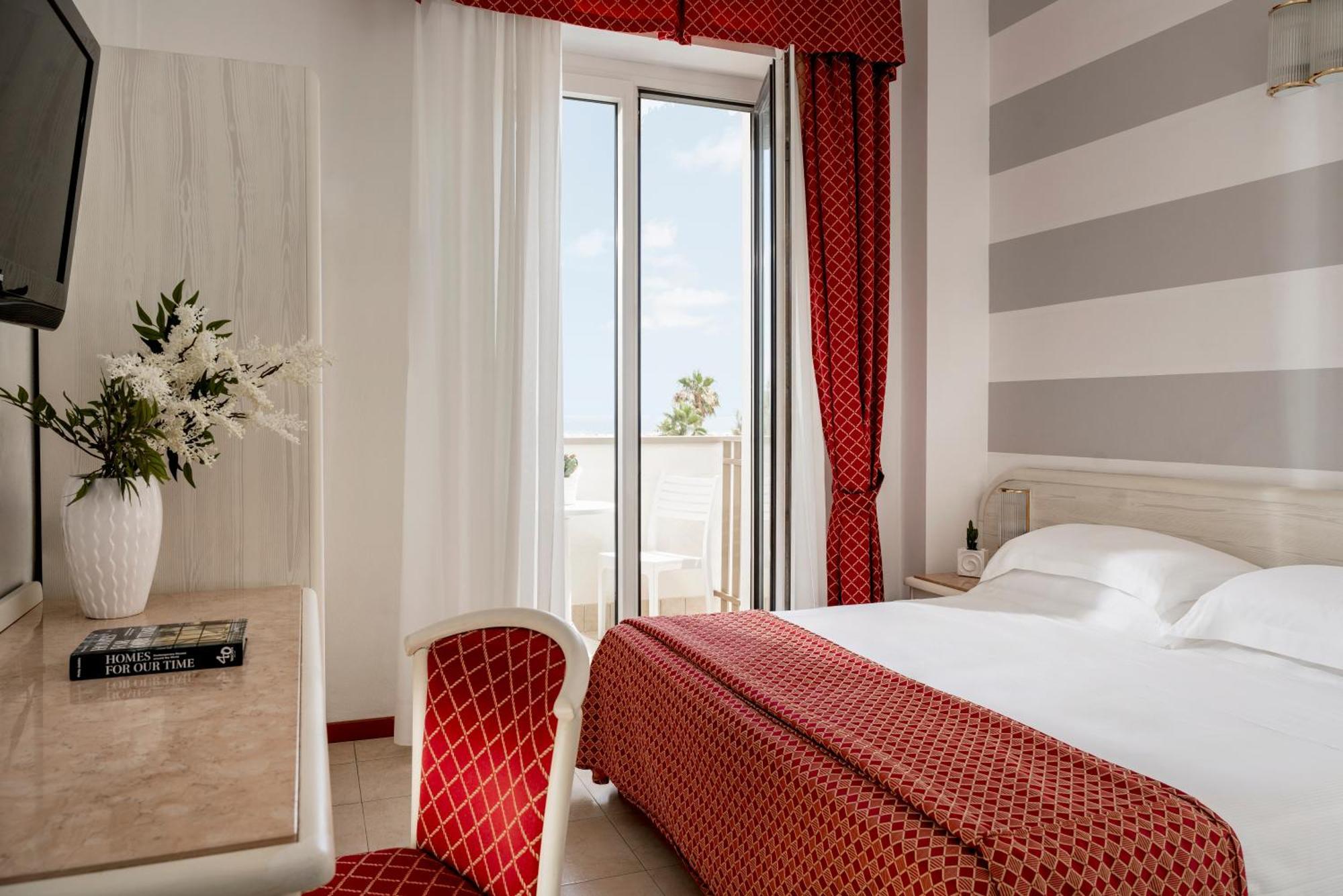 Hotel Du Soleil Rimini Esterno foto